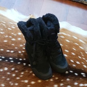 Snow Boots